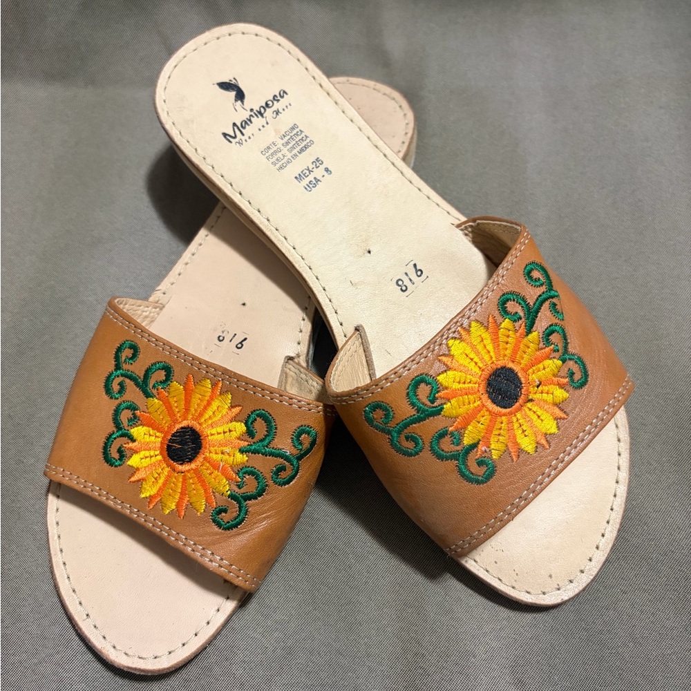 Mariposa Brown Sandals with Sunflower Embroidery